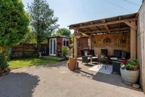 4 bedroom townhouse for sale, Church Street, Malpas.