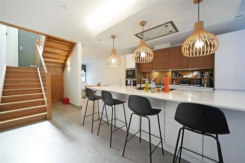 4 bedroom house for sale, College Yard, London, NW5