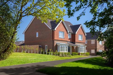 5 bedroom detached house for sale, Knights Grove, Newbury, Berkshire, RG18