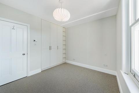 1 bedroom apartment to rent, Chiswick High Road, Chiswick