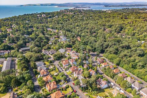 3 bedroom detached house for sale, Motcombe Road, Poole BH13