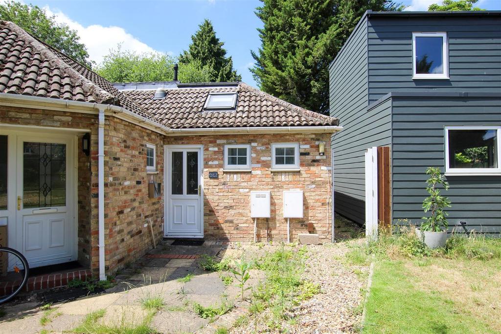3 bedroom terraced bungalow to rent