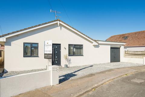 3 bedroom bungalow for sale, Alexandra Road, West Sussex BN15
