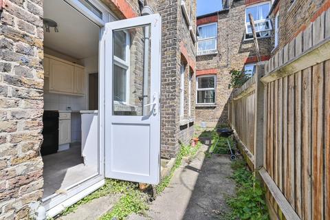 Hythe Road, Thornton Heath, CR7