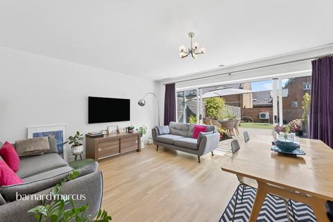 Parkview Way, Epsom