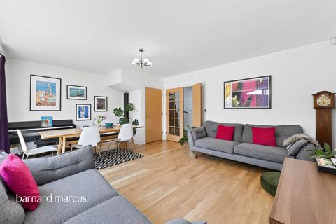 4 bedroom semi-detached house for sale, Parkview Way, Epsom