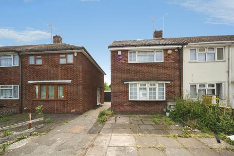 3 bedroom end of terrace house for sale, Dallow Road, Luton