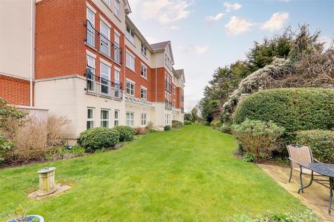 2 bedroom retirement property for sale, 32 St. Botolphs Road, Worthing BN11