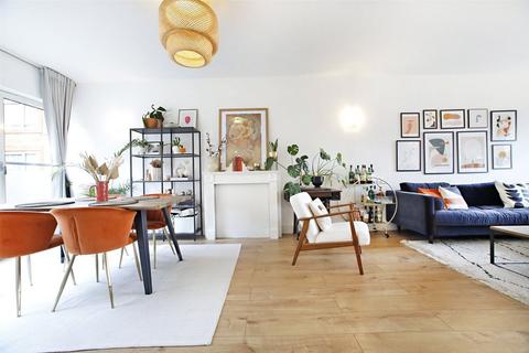 2 bedroom apartment to rent, 2 Artichoke Hill, London, E1W