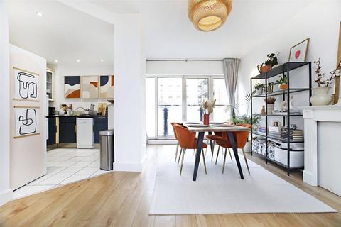 2 bedroom apartment to rent, 2 Artichoke Hill, London, E1W