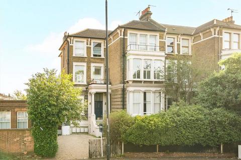 2 bedroom flat for sale, Cavendish Road, London SW12