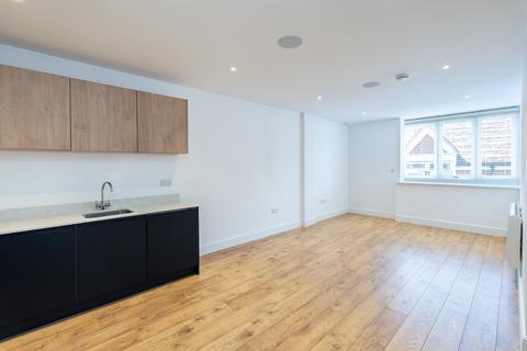 1 bedroom apartment for sale, St Martins Walk, Dorking