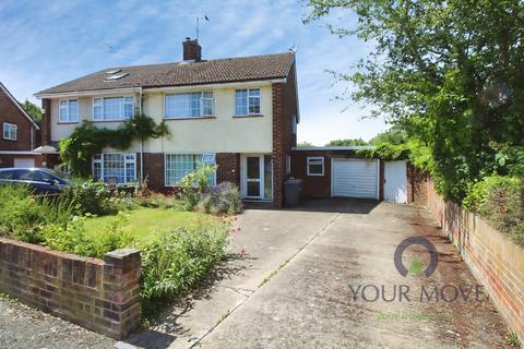 3 bedroom semi-detached house to rent, Queens Crescent, Bedfordshire MK41