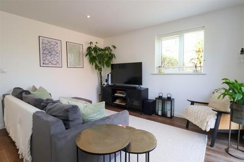 2 bedroom semi-detached house for sale, Albert Street, Fleet GU51