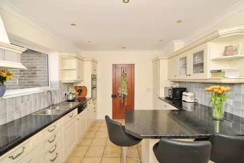 4 bedroom detached house for sale – pohled 5