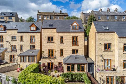 4 bedroom detached house for sale, 24 Greenside Gardens, Friendly HX6 2UP