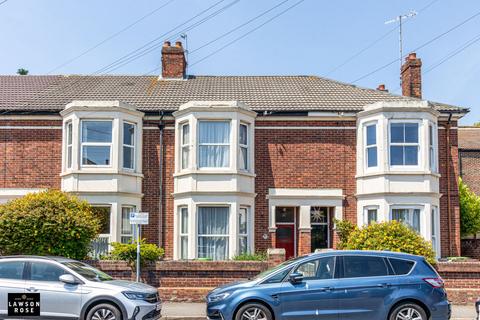 Terraced house - St. Peters Grove, Southsea