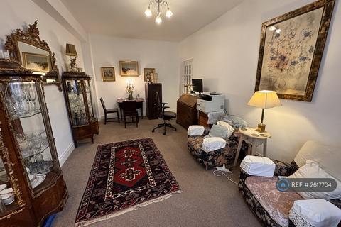 1 bedroom in a flat share to rent, Porchester Road, London, W2