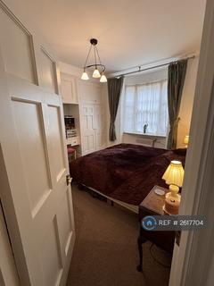 1 bedroom in a flat share to rent, Porchester Road, London, W2