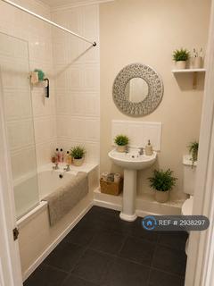 3 bedroom semi-detached house to rent, City Road, Nottingham, NG9
