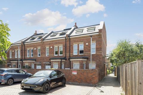 Kingsborough Place, Kingston Upon Thames, KT2