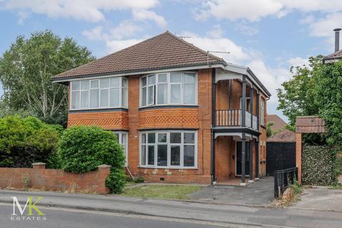Detached house - Richmond Park Road, Bournemouth BH8