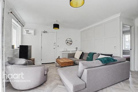 2 bedroom flat for sale, Duggie Carter Court, King's Lynn