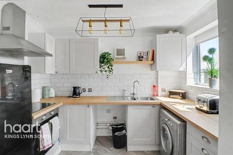 2 bedroom flat for sale, Duggie Carter Court, King's Lynn