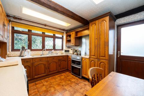 4 bedroom bungalow for sale, Wildwood Avenue, Bricket Wood, AL2