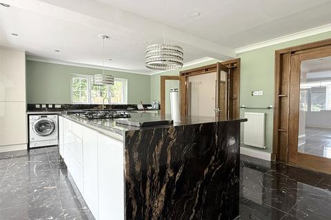 5 bedroom detached house to rent, Goffs Lane, Goffs Oak, Waltham Cross, Hertfordshire, EN7