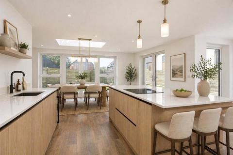 4 bedroom detached house for sale, Camberlot Road, Upper Dicker, Hailsham, East Sussex, BN27