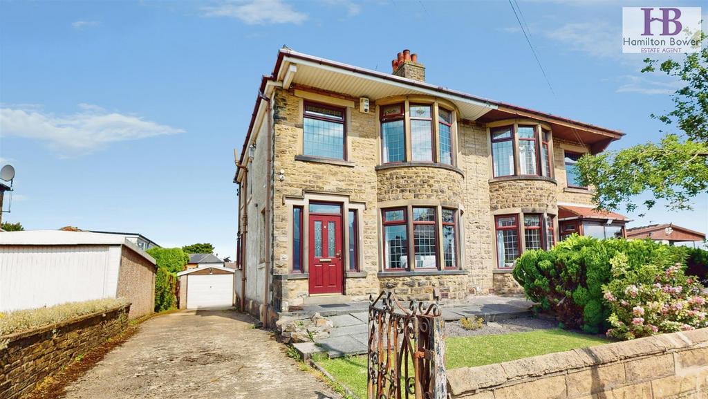3 bedroom semi-detached house for sale