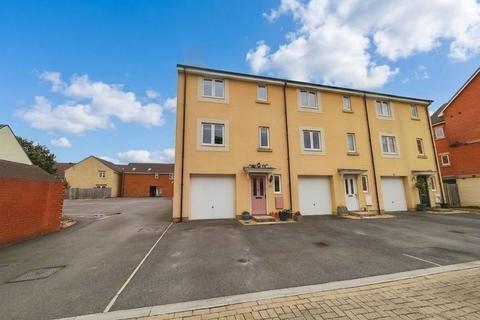 4 bedroom terraced house for sale, Mascroft Road, Trowbridge BA14