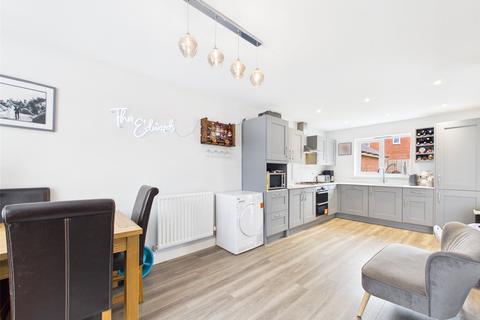4 bedroom detached house for sale, Springmead Avenue, Brockworth, Gloucester, Gloucestershire, GL3