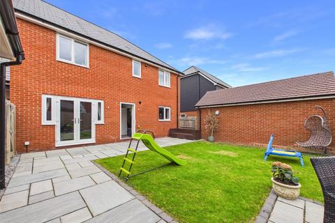 4 bedroom detached house for sale, Springmead Avenue, Brockworth, Gloucester, Gloucestershire, GL3
