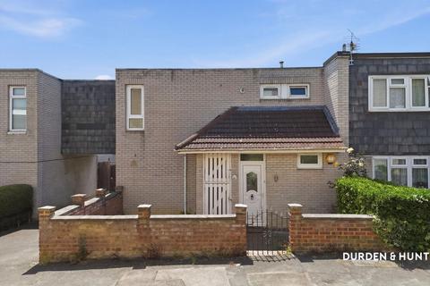 Monksgrove, Loughton, IG10