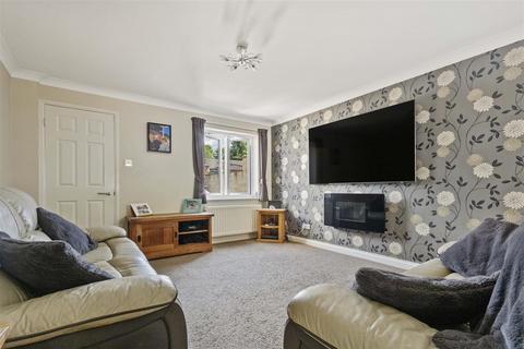 3 bedroom detached house for sale, Crofters Lea, Leeds LS19