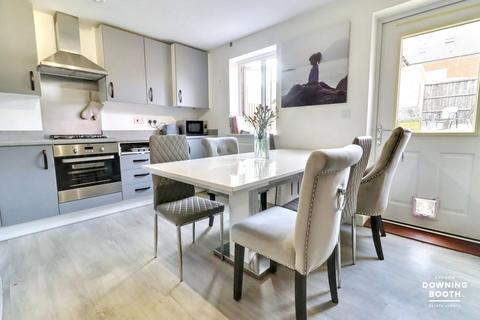 3 bedroom semi-detached house for sale, Insley Avenue, Lichfield, WS14 0FE