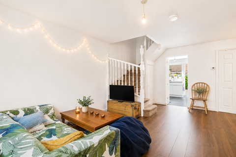 undefined, London E14