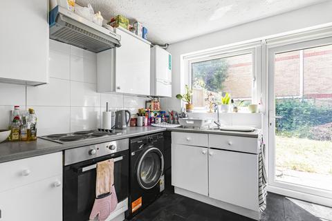 undefined, London E14