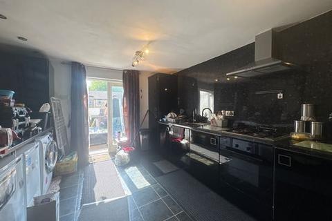 1 bedroom maisonette to rent, Broad Street, Blaenavon, Pontypool