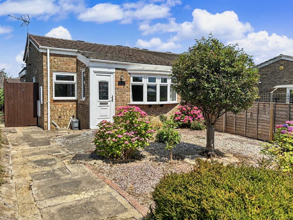 2 bedroom bungalow to rent