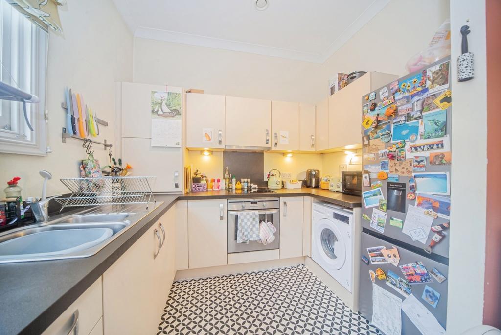 Archers Road, Banister Park, Southampton, Hampshire, SO15 - View 3