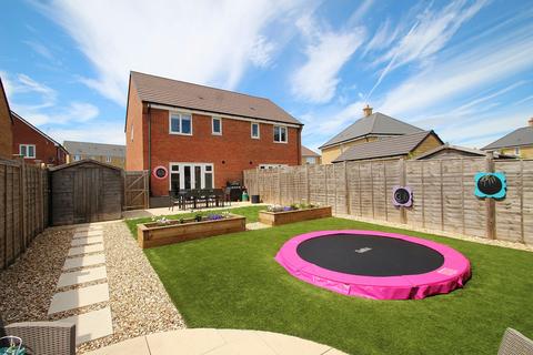 3 bedroom semi-detached house for sale, Millis Road, Brize Meadow, OX18