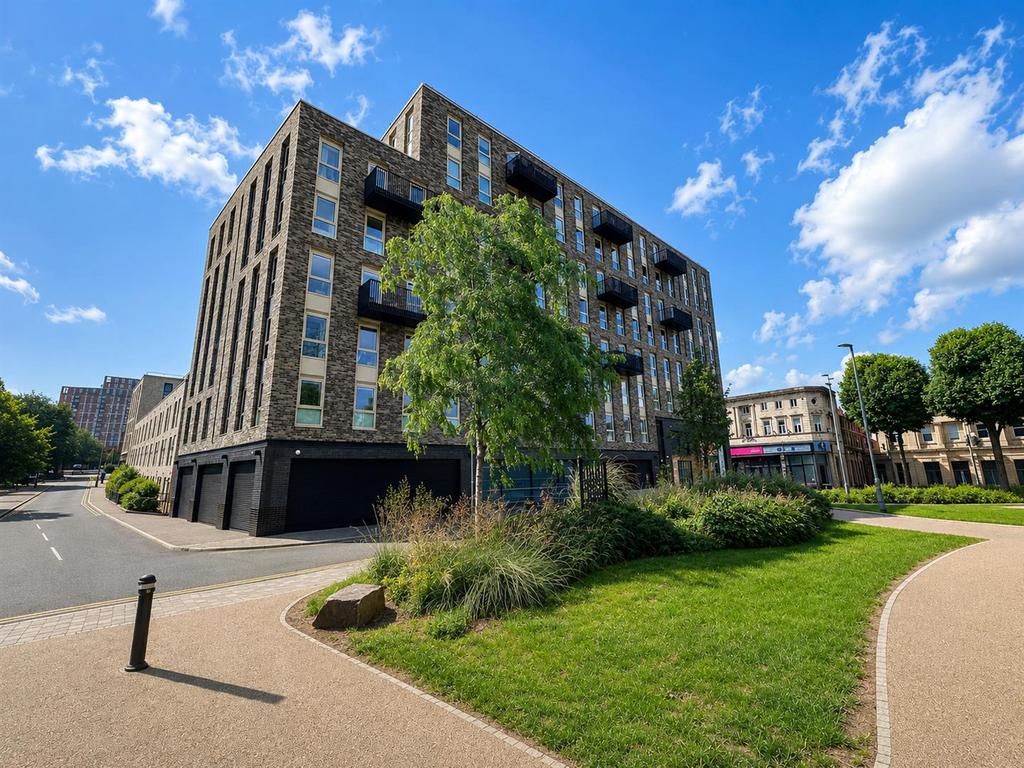 Apartment in Salford, Blackfriars, Lower Broughton - View 2