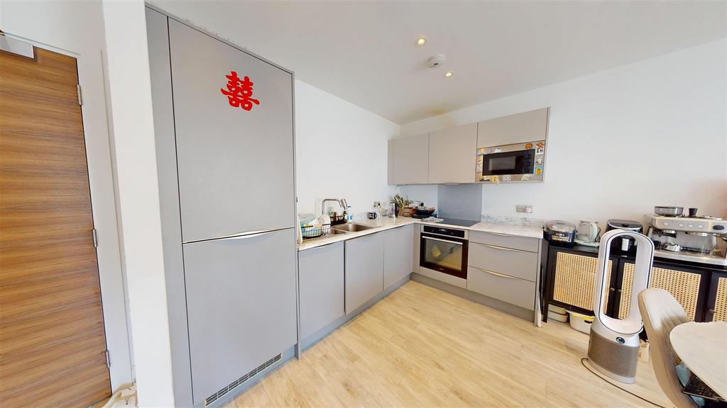 Apartment in Salford, Blackfriars, Lower Broughton - View 3