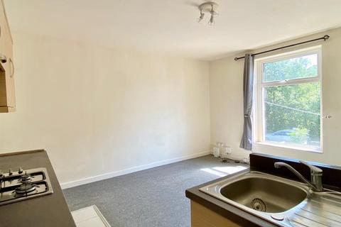 2 bedroom house for sale, Bradford Road, Brighouse