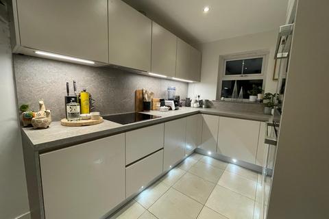 2 bedroom semi-detached house for sale, Sark Court, Leeds