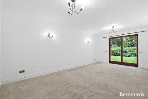 Poplar Drive, Hutton, CM13