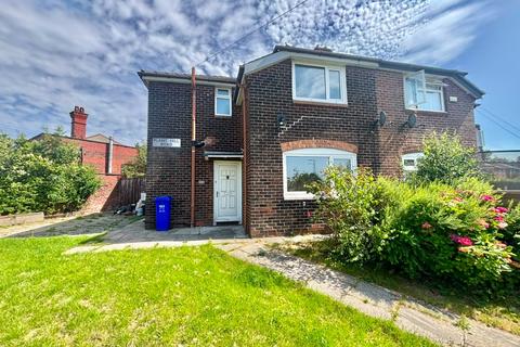 3 bedroom flat to rent, Plant Hill Road, Manchester M9